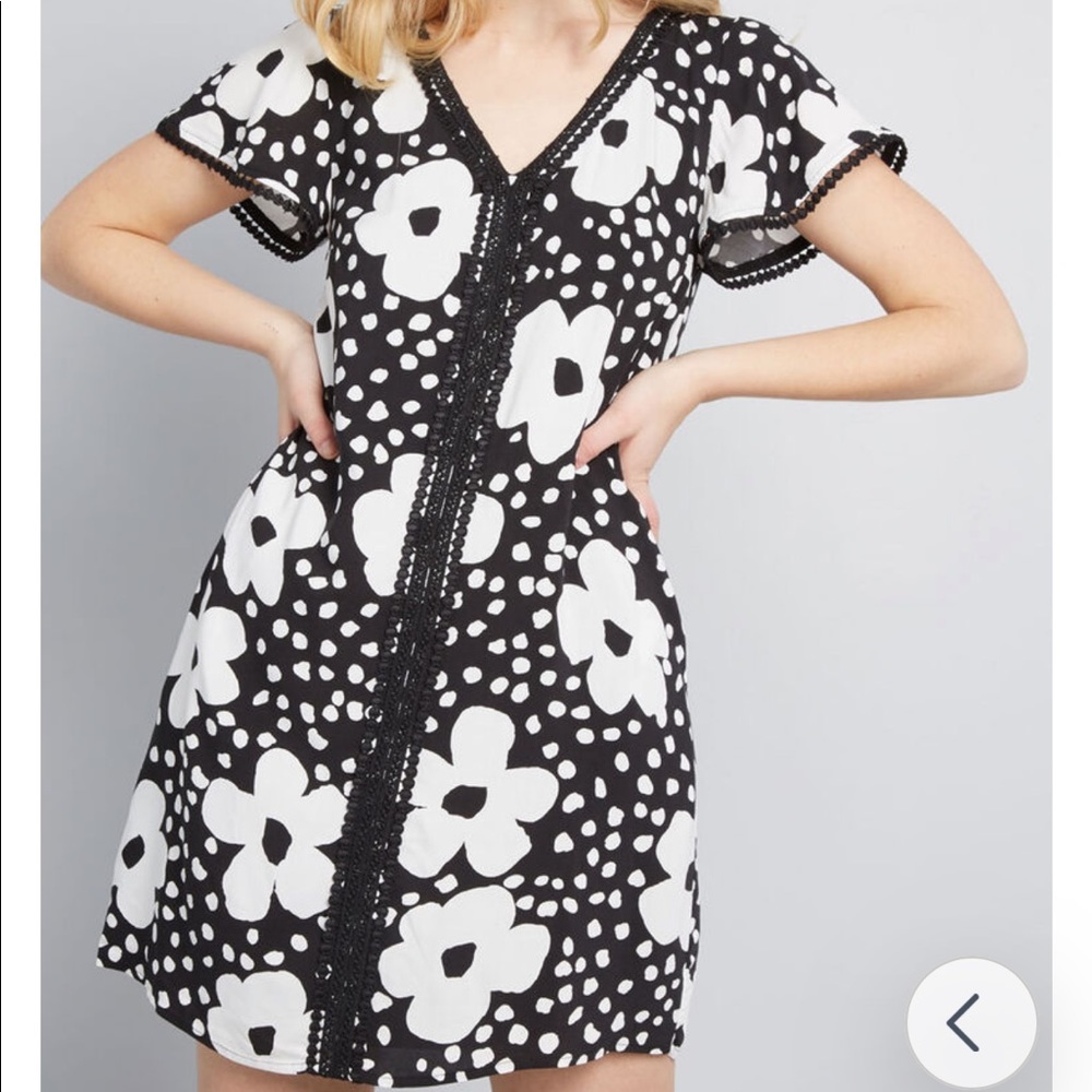 ModCloth whimsical wildflower shift dress